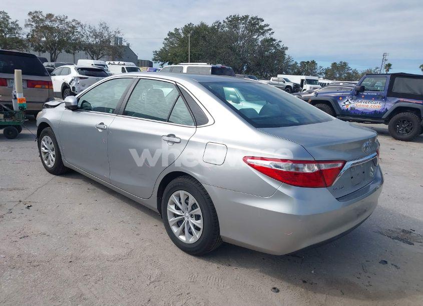 Photo 3 of 2017 Toyota Camry LE (VIN 4T1BF1FK6HU748337)