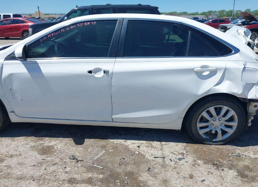 Photo 14 of 2017 Toyota Camry LE (VIN 4T1BF1FK6HU758902)