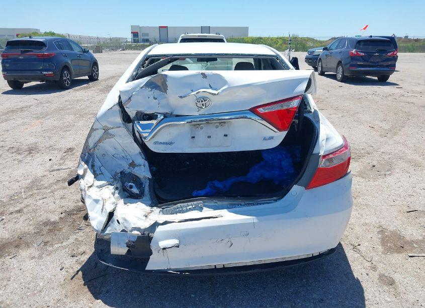 Photo 16 of 2017 Toyota Camry LE (VIN 4T1BF1FK6HU758902)