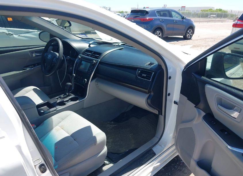 Photo 5 of 2017 Toyota Camry LE (VIN 4T1BF1FK6HU758902)