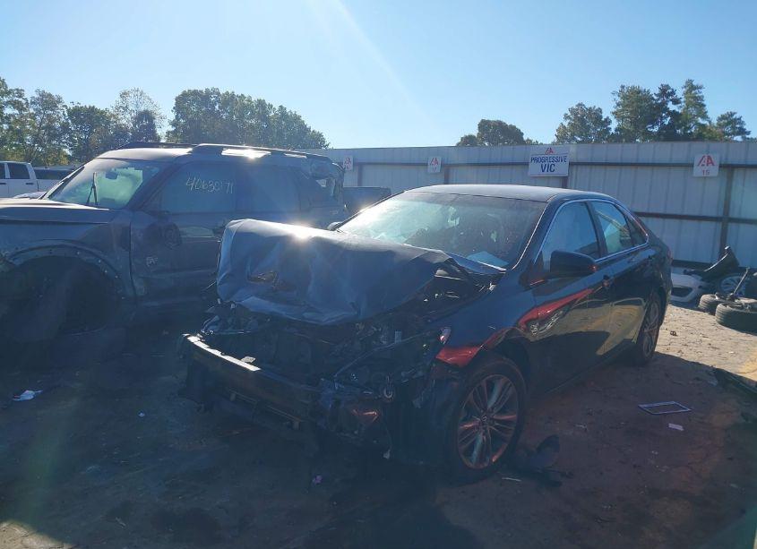 Photo 2 of 2017 Toyota Camry SE (VIN 4T1BF1FK6HU775604)