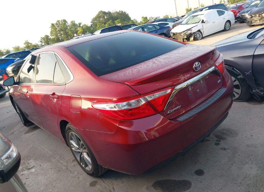 Photo 3 of 2017 Toyota Camry SE (VIN 4T1BF1FK6HU776946)