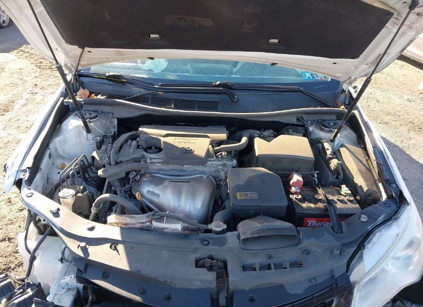 Photo 10 of 2017 Toyota Camry LE (VIN 4T1BF1FK6HU781631)