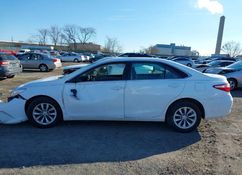 Photo 14 of 2017 Toyota Camry LE (VIN 4T1BF1FK6HU781631)