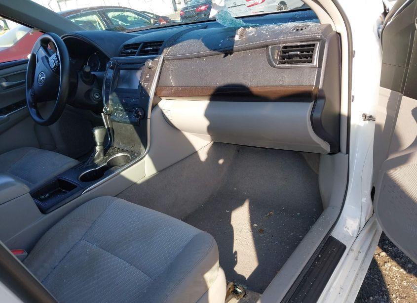 Photo 5 of 2017 Toyota Camry LE (VIN 4T1BF1FK6HU781631)