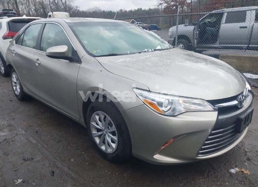 2017 Toyota Camry LE (VIN 4T1BF1FK6HU792242) main photo