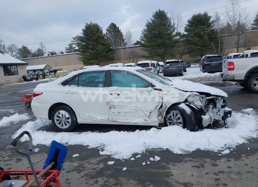 Photo 13 of 2017 Toyota Camry LE (VIN 4T1BF1FK6HU795920)