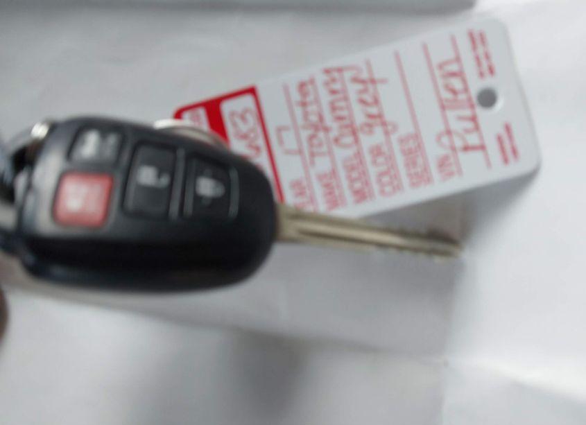 Photo 11 of 2017 Toyota Camry SE (VIN 4T1BF1FK6HU806091)