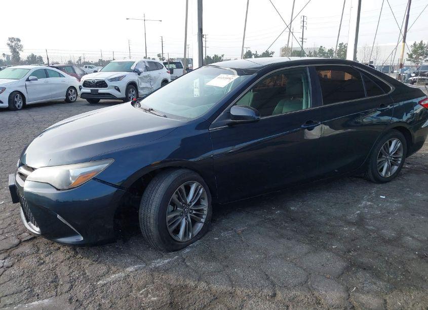 Photo 2 of 2017 Toyota Camry SE (VIN 4T1BF1FK6HU806091)