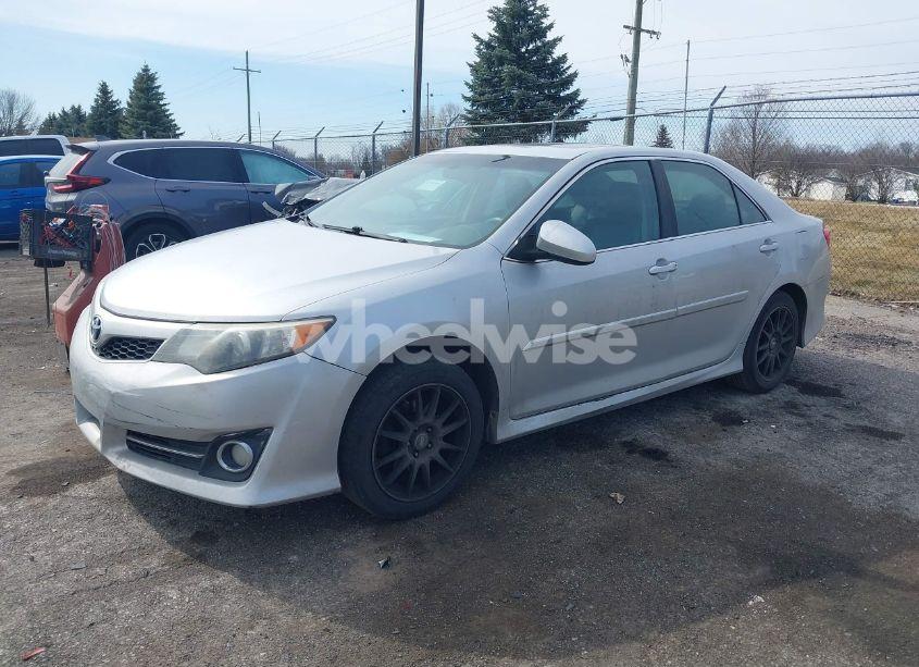 Photo 2 of 2012 Toyota Camry SE (VIN 4T1BF1FK7CU015528)