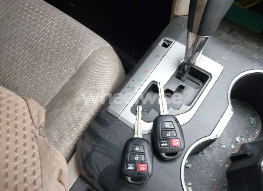 Photo 11 of 2012 Toyota Camry LE (VIN 4T1BF1FK7CU034807)