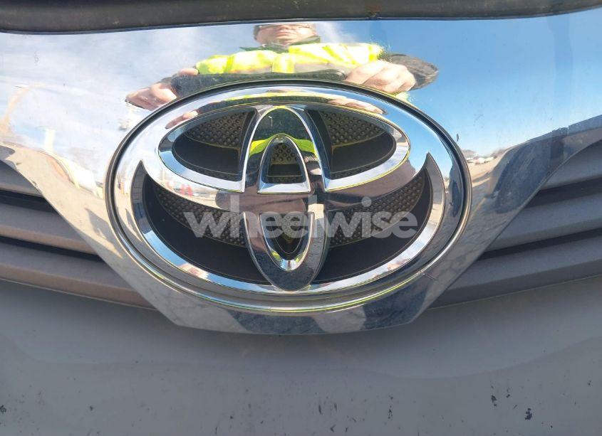 Photo 12 of 2012 Toyota Camry LE (VIN 4T1BF1FK7CU040400)
