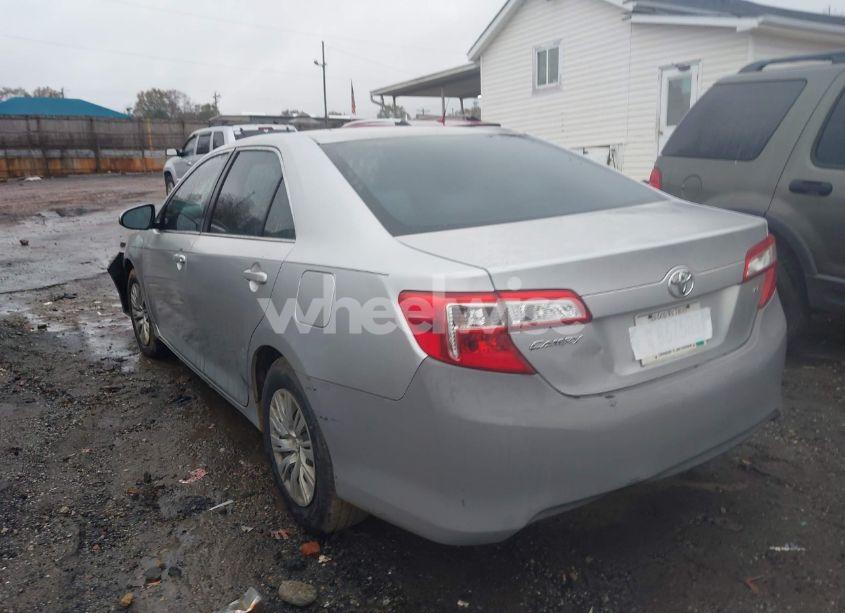 Photo 3 of 2012 Toyota Camry LE (VIN 4T1BF1FK7CU040400)
