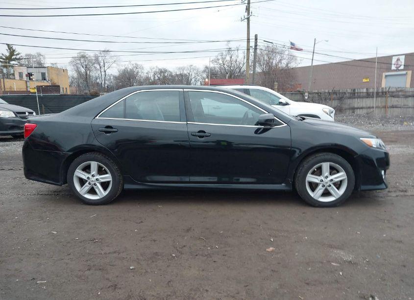 Photo 13 of 2012 Toyota Camry SE (VIN 4T1BF1FK7CU048402)