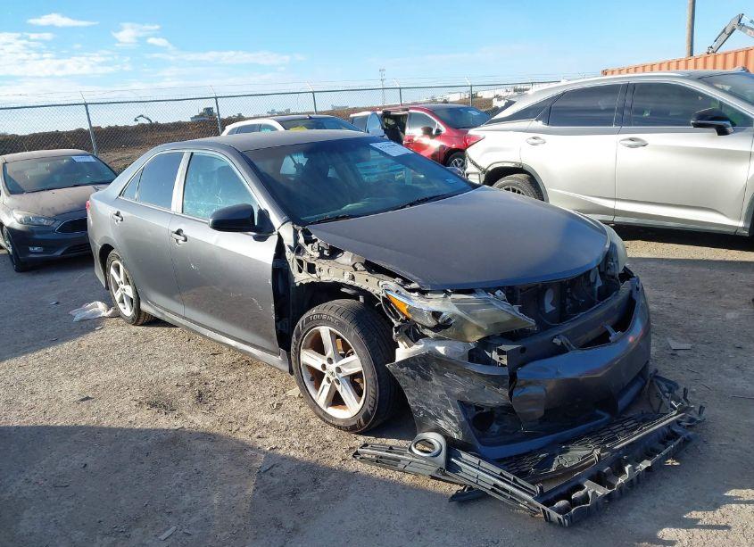 2012 Toyota Camry SE (VIN 4T1BF1FK7CU049520) main photo