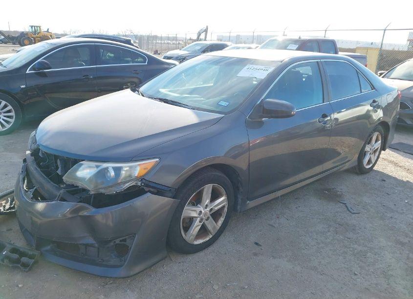 Photo 2 of 2012 Toyota Camry SE (VIN 4T1BF1FK7CU049520)