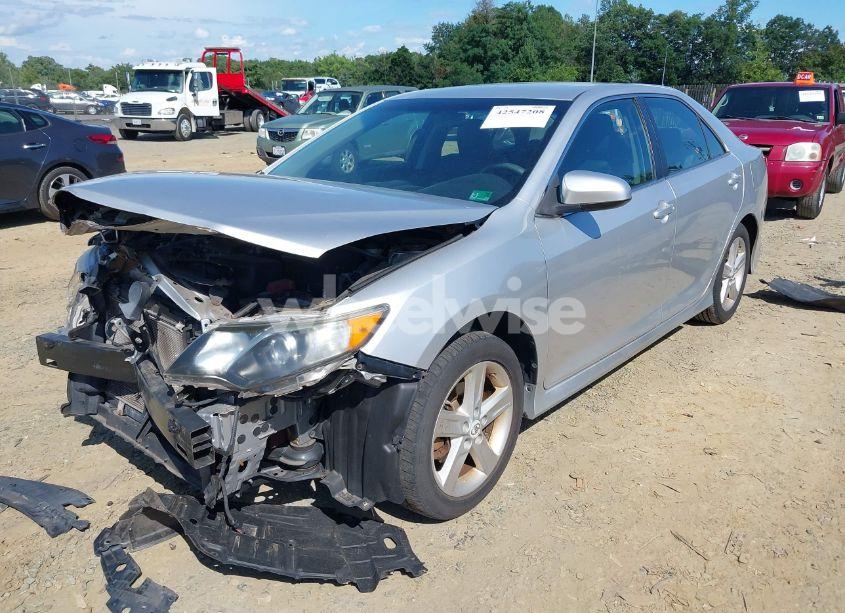 Photo 2 of 2012 Toyota Camry SE (VIN 4T1BF1FK7CU093081)