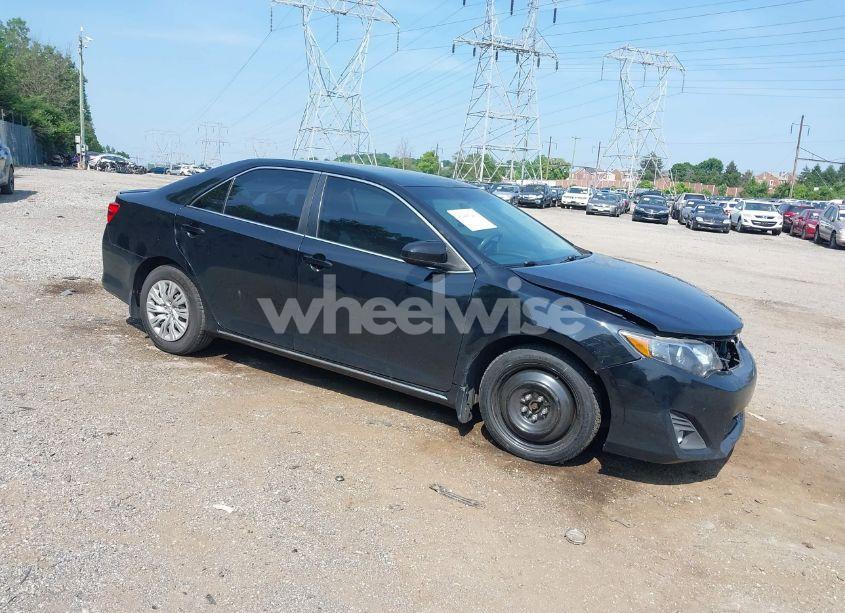 2012 Toyota Camry LE (VIN 4T1BF1FK7CU097535) main photo