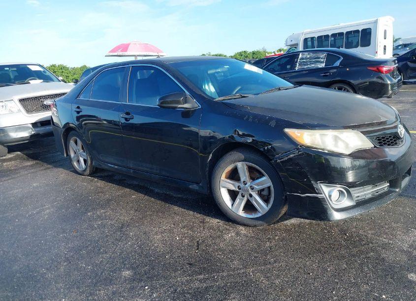 2012 Toyota Camry SE (VIN 4T1BF1FK7CU098815) main photo