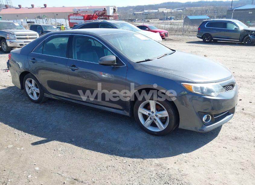 2012 Toyota Camry SE (VIN 4T1BF1FK7CU131960) main photo