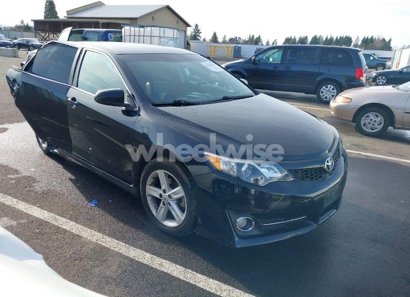2012 Toyota Camry SE (VIN 4T1BF1FK7CU172458) main photo
