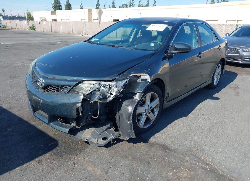 Photo 2 of 2012 Toyota Camry SE (VIN 4T1BF1FK7CU190460)