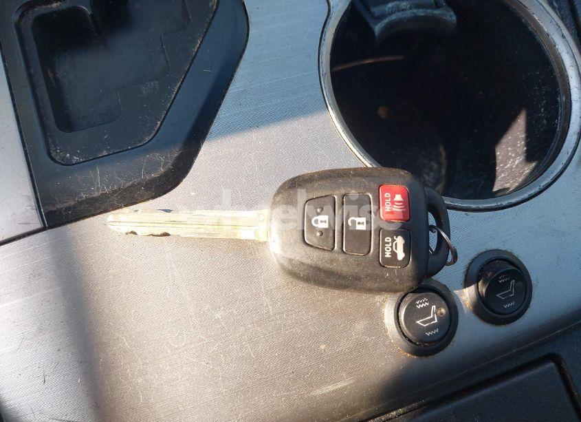 Photo 11 of 2012 Toyota Camry SE (VIN 4T1BF1FK7CU576506)