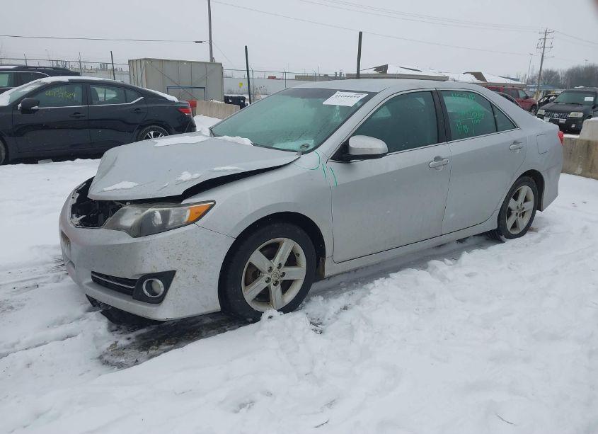 Photo 2 of 2012 Toyota Camry SE (VIN 4T1BF1FK7CU615594)