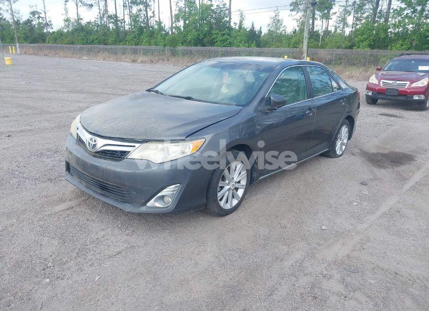 Photo 2 of 2013 Toyota Camry XLE (VIN 4T1BF1FK7DU214774)