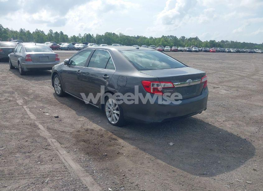 Photo 3 of 2013 Toyota Camry XLE (VIN 4T1BF1FK7DU214774)