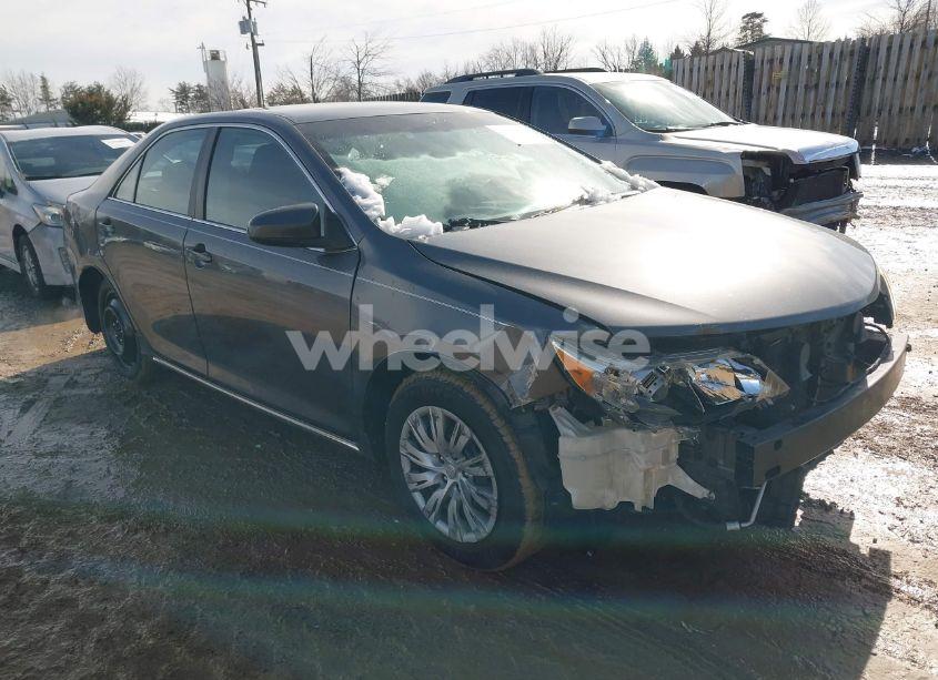 2013 Toyota Camry LE (VIN 4T1BF1FK7DU216668) main photo