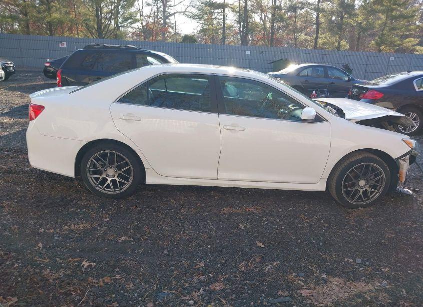 Photo 13 of 2013 Toyota Camry SE (VIN 4T1BF1FK7DU218582)