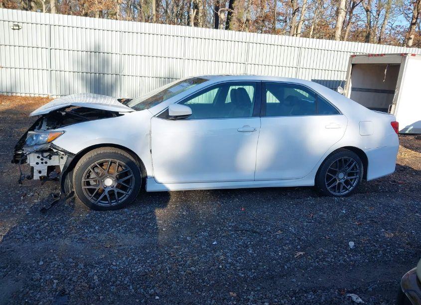 Photo 14 of 2013 Toyota Camry SE (VIN 4T1BF1FK7DU218582)