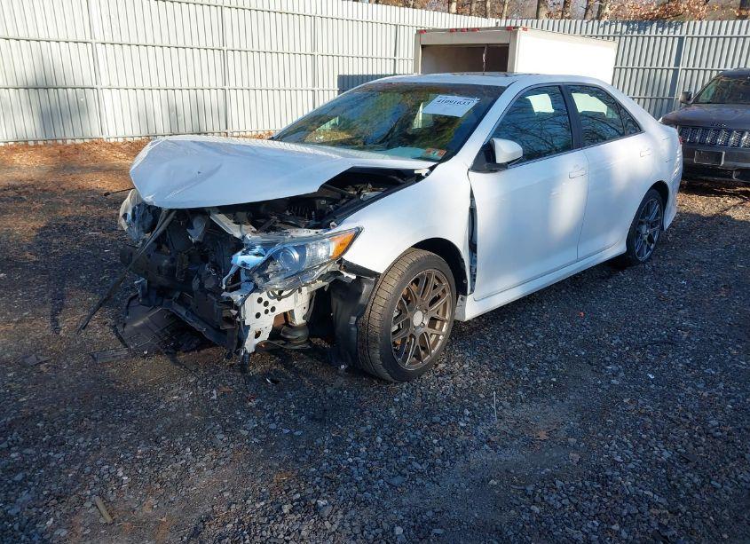 Photo 2 of 2013 Toyota Camry SE (VIN 4T1BF1FK7DU218582)