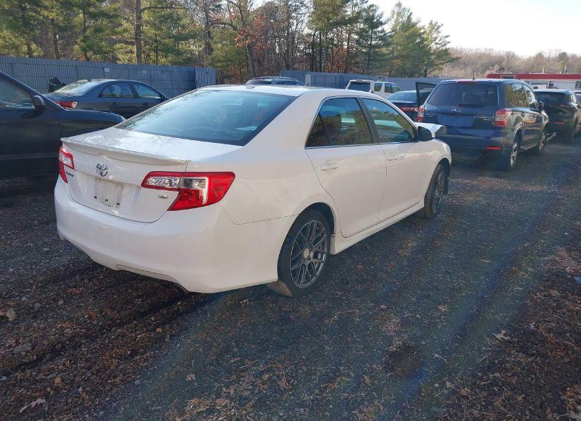 Photo 4 of 2013 Toyota Camry SE (VIN 4T1BF1FK7DU218582)