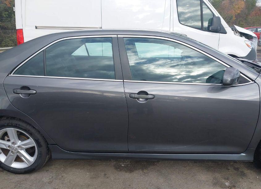 Photo 13 of 2013 Toyota Camry SE (VIN 4T1BF1FK7DU241828)