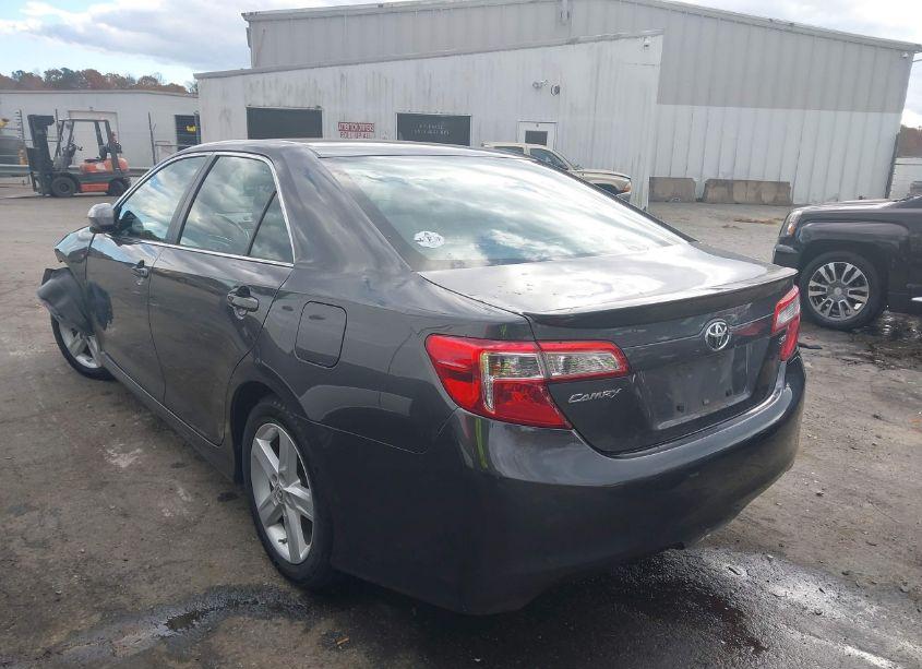 Photo 3 of 2013 Toyota Camry SE (VIN 4T1BF1FK7DU241828)