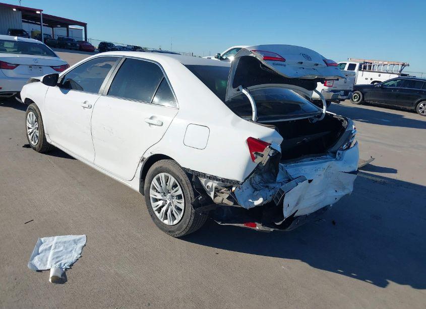 Photo 3 of 2013 Toyota Camry LE (VIN 4T1BF1FK7DU245930)