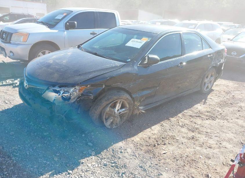 Photo 2 of 2013 Toyota Camry SE (VIN 4T1BF1FK7DU247791)