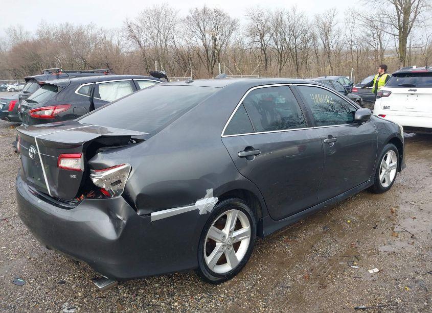 Photo 4 of 2013 Toyota Camry SE (VIN 4T1BF1FK7DU294576)
