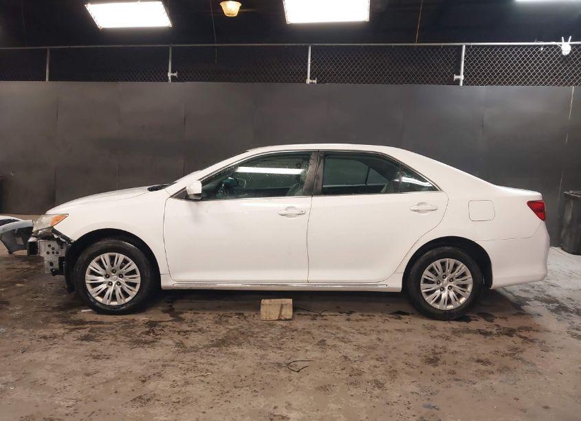 Photo 15 of 2013 Toyota Camry LE (VIN 4T1BF1FK7DU637631)