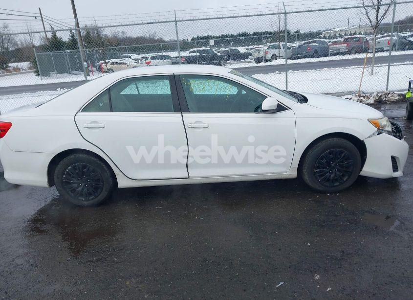 Photo 13 of 2013 Toyota Camry L (VIN 4T1BF1FK7DU639072)