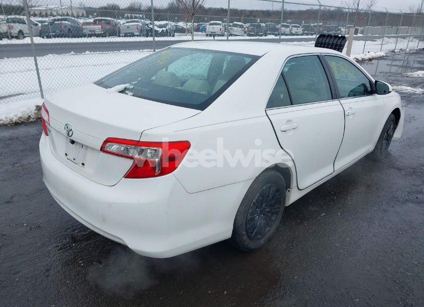 Photo 4 of 2013 Toyota Camry L (VIN 4T1BF1FK7DU639072)