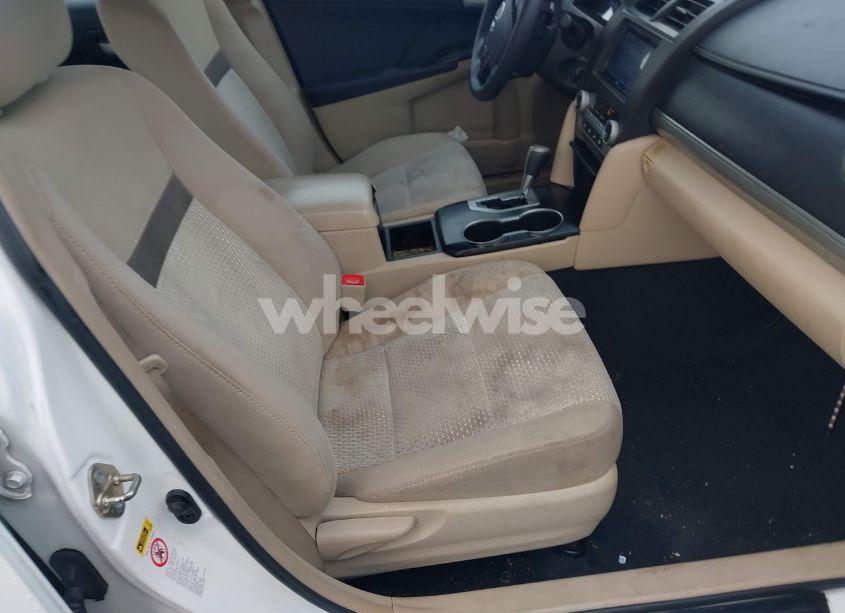 Photo 5 of 2013 Toyota Camry L (VIN 4T1BF1FK7DU639072)