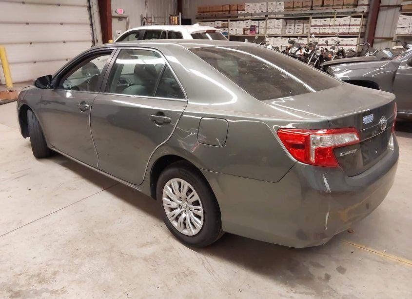 Photo 3 of 2013 Toyota Camry LE (VIN 4T1BF1FK7DU643879)