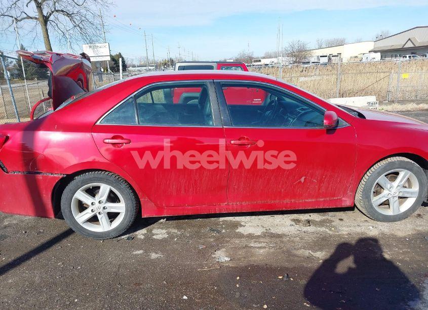 Photo 13 of 2013 Toyota Camry SE (VIN 4T1BF1FK7DU649343)