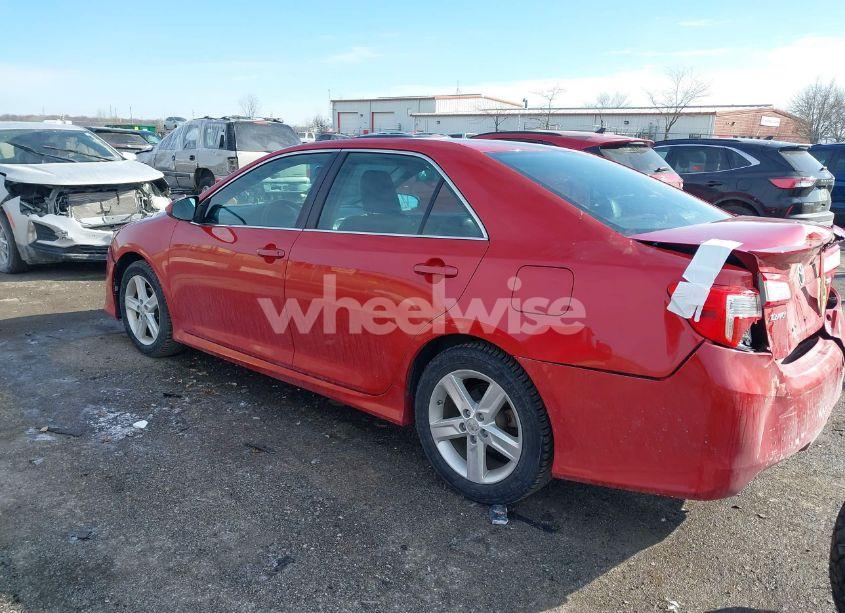 Photo 3 of 2013 Toyota Camry SE (VIN 4T1BF1FK7DU649343)