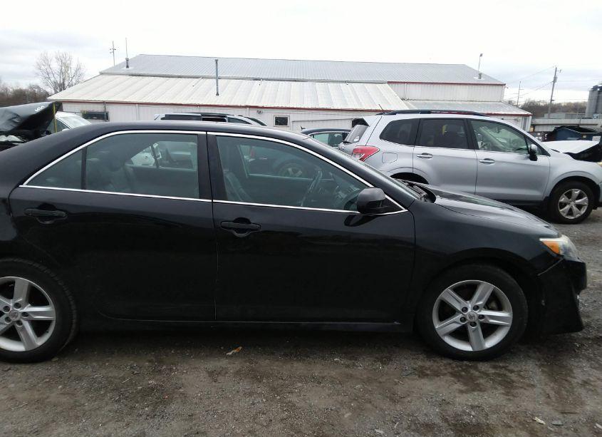 Photo 13 of 2013 Toyota Camry SE (VIN 4T1BF1FK7DU655708)