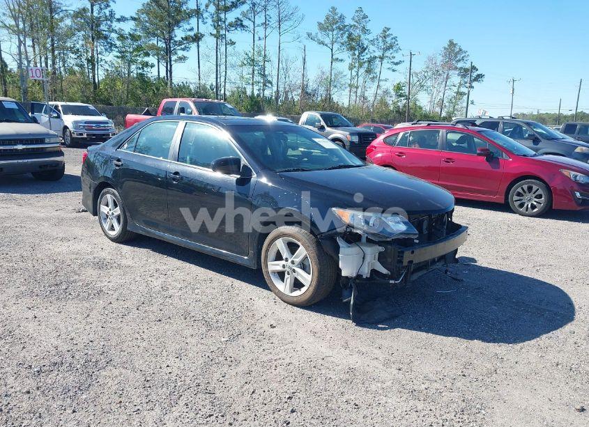 2013 Toyota Camry SE (VIN 4T1BF1FK7DU656230) main photo