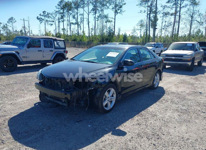 Photo 2 of 2013 Toyota Camry SE (VIN 4T1BF1FK7DU656230)